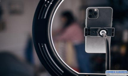 Comissão aprova regras para a atividade de influenciador digital mirim