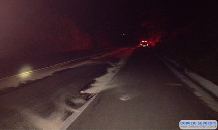 BOMBEIROS ALERTAM MOTORISTAS QUE SEGUEM SENTIDO SÃO PEDRO DA UNIÃO