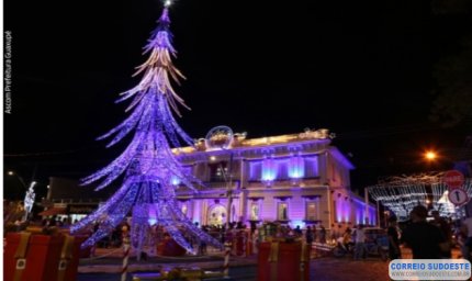 Começa hoje o Natal de Luz de Guaxupé com carreata, inauguração do Centro de Eventos e extensa programação cultural e artística