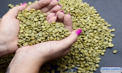 EMPRESA CANADENSE PREMIA CAFÉ DE COOPERADAS DA COOXUPÉ