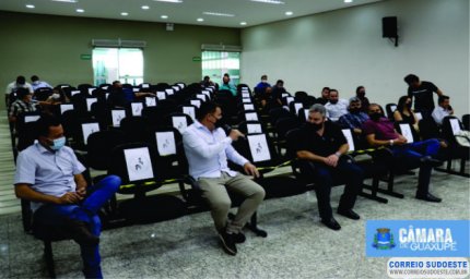 VEREADORES PARTICIPAM DE REUNIÃO SOBRE A COPASA