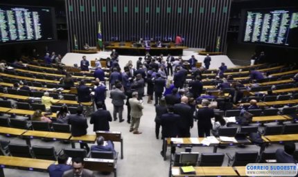 Câmara aprova projeto que amplia número de deputados federais