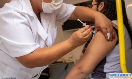 Minas Gerais inicia campanha de vacinação nas escolas