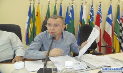 Depois de remendado, projeto da LDO é aprovado em sessão extraordinária