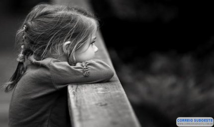 Mãe consegue redução de carga horária sem redução salarial para cuidar do filho com autismo