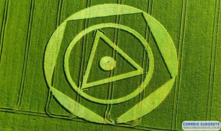 Agroglifos aparecem em plantação de trigo em Ipuaçu, no Oeste de SC