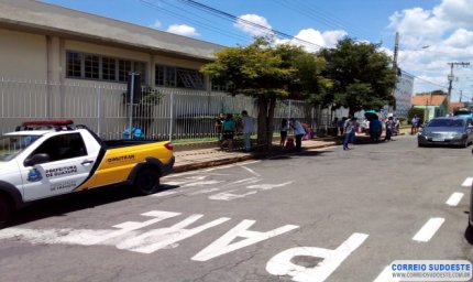 AGENTES DE TRÂNSITO E GM VÃO ACOMPANHAR TRÁFEGO PRÓXIMO DE ESCOLAS