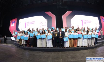 Governo de Minas vai entregar Chromebooks para mais de 3 mil diretores de escolas estaduais