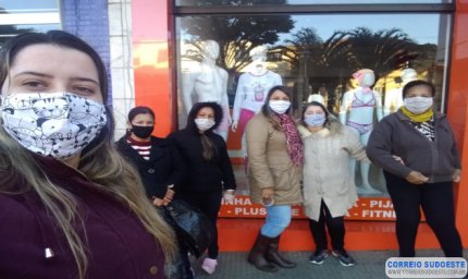 “MULHERES CORAJOSAS” SURPREENDEM E ENCANTAM COMERCIANTES COM SOLIDARIEDADE