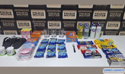 Funcionária de supermercado é flagrada furtando produtos