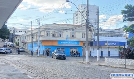 Golpistas estão ameaçando comerciantes de Guaxupé após ação criminosa