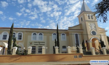 DIOCESE DE GUAXUPÉ DIVULGA DECRETO COM ALTERAÇÕES DAS ATIVIDADES