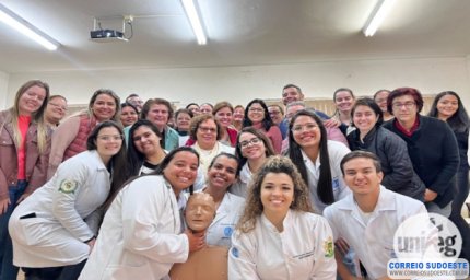 Alunos de Enfermagem do Unifeg realizam treinamento de Primeiros Socorros na APAE de Guaranésia