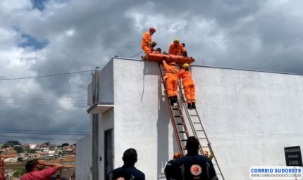 Alfenas: Pintor sofre choque elétrico durante trabalho em obra