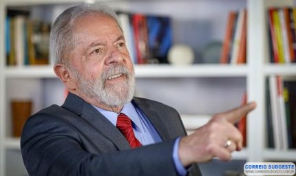 Lula volta ao cenário político depois de acirrada disputa eleitoral