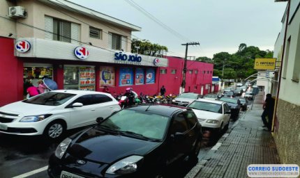 Motoristas sugerem ‘pista dupla’ na Rua Mancini