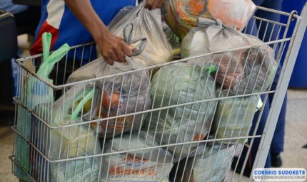 RESOLUÇÃO DO FNDE QUE PERMITE DISTRIBUIÇÃO DE ALIMENTOS A ALUNOS SAI DE VIGOR