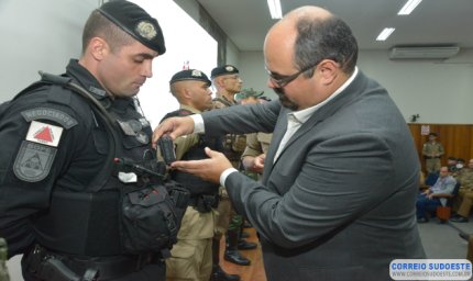 Policiais militares de Minas começam a utilizar câmeras nas fardas