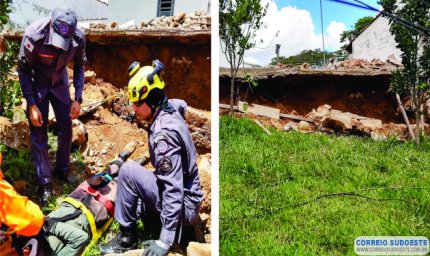 MURO CAI SOBRE PEDREIRO E BOMBEIROS CONSEGUEM RESGATÁ-LO