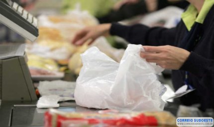 “Segunda-feira Sustentável”: São João Supermercados reduz 80 mil sacolas plásticas por mês