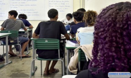 Pais e responsáveis que solicitaram novas matrículas na rede estadual precisam confirmar vagas presencialmente até 14/1