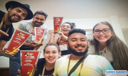 Grupos teatrais de Guaxupé fazem bonito em festivais e recebem várias premiações