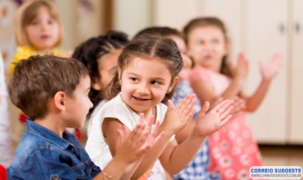 Meu filho não fala: colocar na escola pode ajudar no desenvolvimento da linguagem?