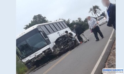Jovens voltando de festa se acidentam gravemente em Muzambinho