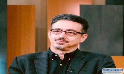 FLIPOÇOS RECEBE EX-MINISTRO DA CULTURA SÉRGIO SÁ LEITÃO PARA UMA CONFERÊNCIA SOBRE CULTURA E ECONOMIA CRIATIVA