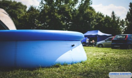 Piscinas desmontáveis requerem cuidados redobrados com a higiene da água