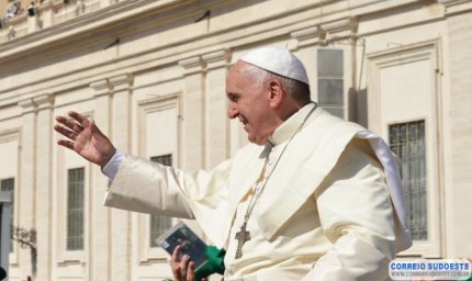 Vaticano atualiza boletim médico do papa Francisco: “Dormiu bem”