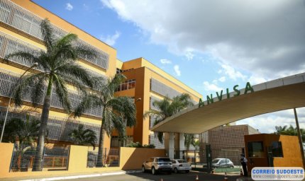 Anvisa proíbe comercialização de medicamentos e complemento alimentar