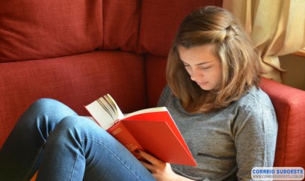 PROJETO PERMITE QUE ALUNO DE ALTO DESEMPENHO ENTRE NA UNIVERSIDADE ANTES DE CONCLUIR O ENSINO MÉDIO