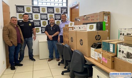 Solenidade marca a entrega de kit para o Plantão Digital em Guaxupé