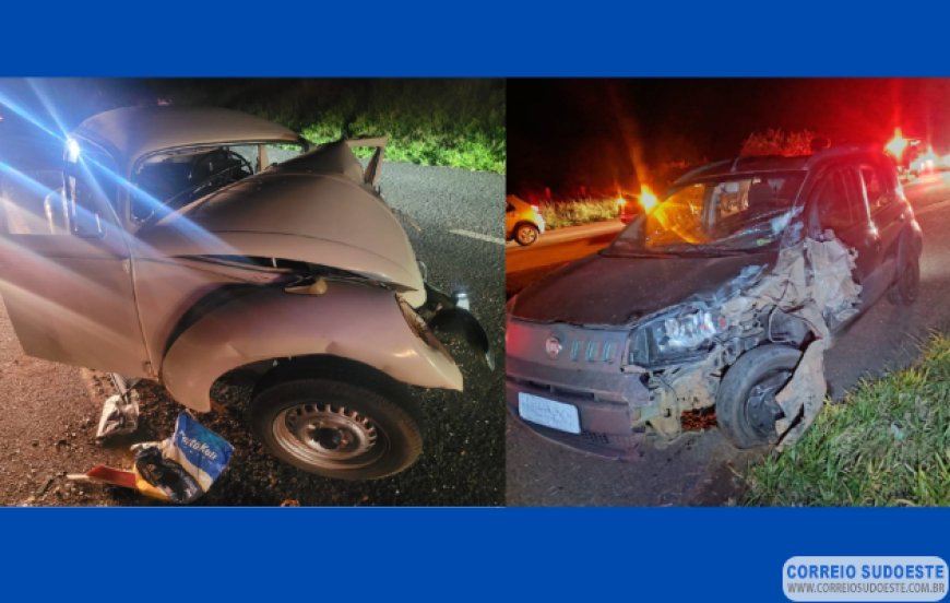 Acidente entre Fusca e Uno deixa aposentado ferido