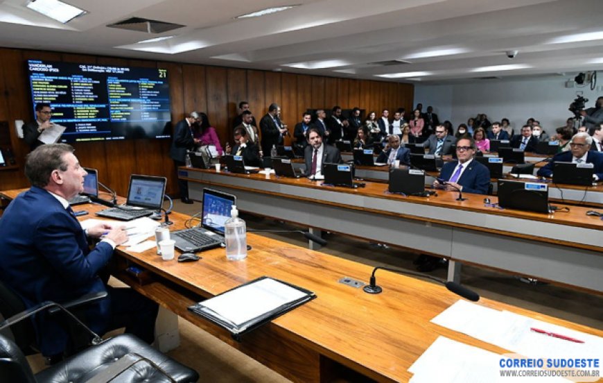 Aprovado piso salarial de R$ 4,8 mil para fisioterapeutas