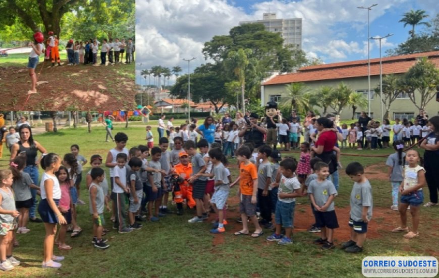 Corpo de Bombeiros de Guaxupé realiza atividade com 200 crianças