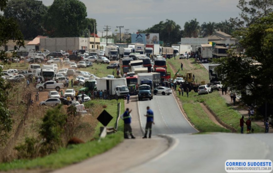 Maioria do STF vota por manter ordem para PRF liberar rodovias