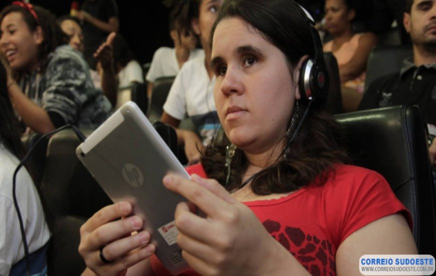 MEC vai incentivar cinemas acessíveis a surdos, cegos e autistas nas unidades da Federação