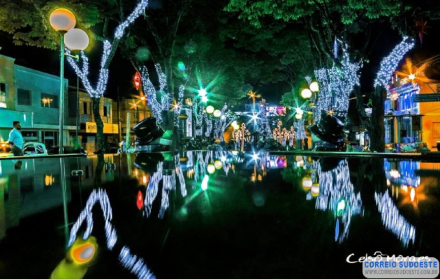 CARREATA COM PAPAI NOEL VAI INAUGURAR NATAL DE LUZ