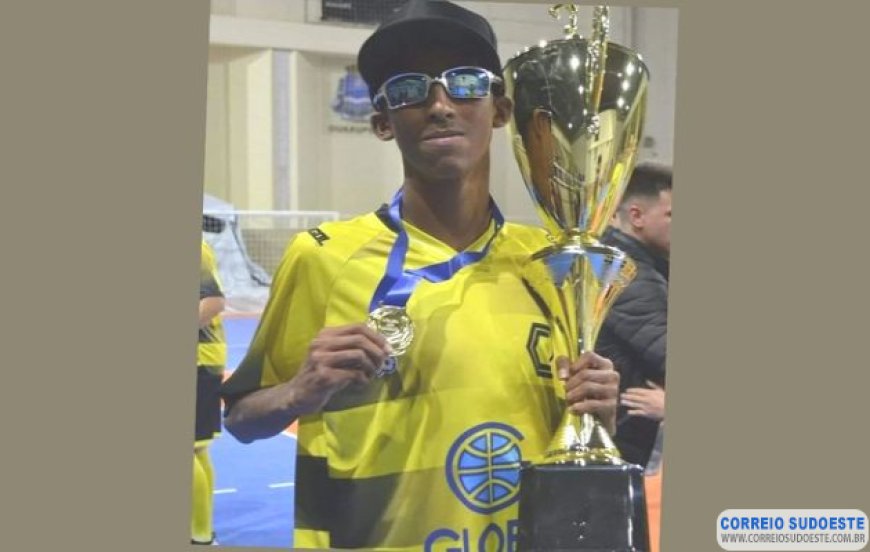 Jovem revelação no futsal guaxupeano vai participar de avaliação em Mogi Guaçu