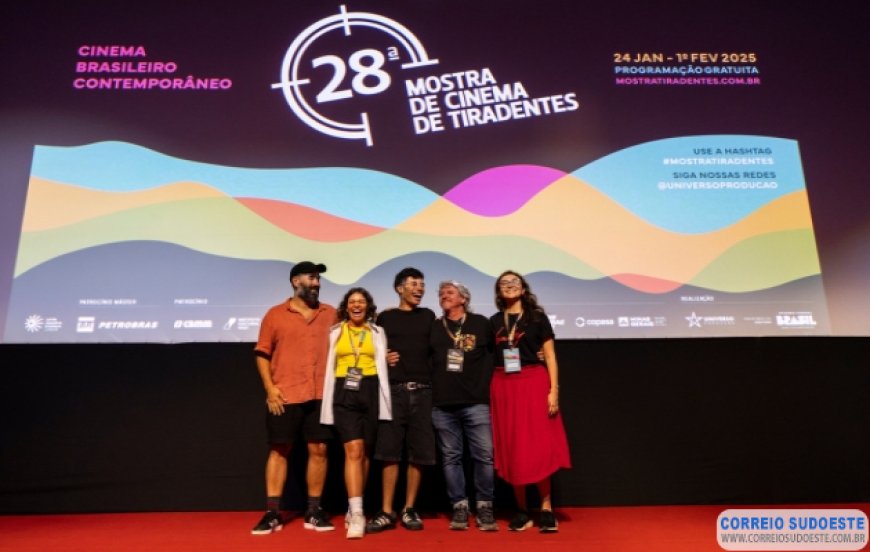 João Pedro celebra homenagem à Bruna Linzmeyer em Tiradentes: “Esse reconhecimento está também em um lugar de resistência [queer].”