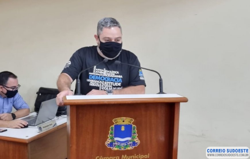DISCURSOS POLÍTICOS CARACTERIZARAM ABERTURA DOS TRABALHOS DA CÂMARA MUNICIPAL NA PRIMEIRA SESSÃO DE 2022