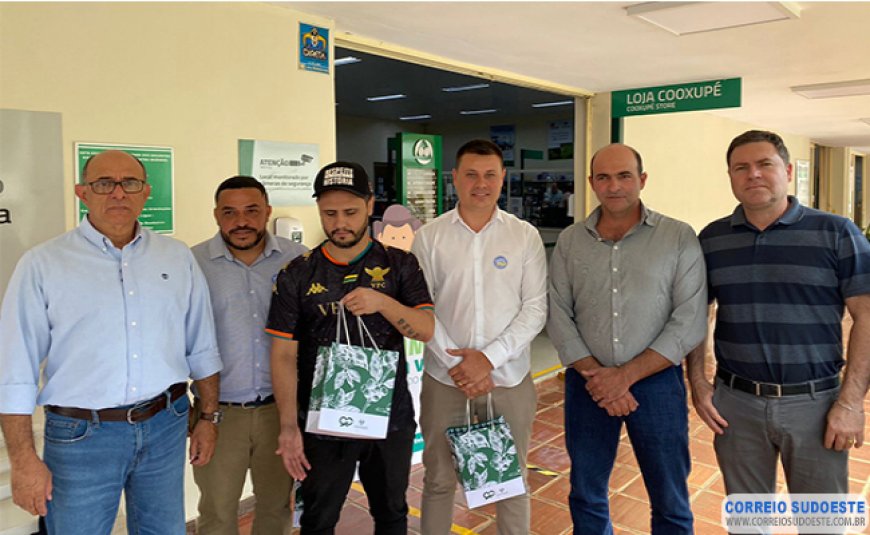 Candidato ao Senado, Cleitinho Azevedo esteve em Guaxupé na semana passada