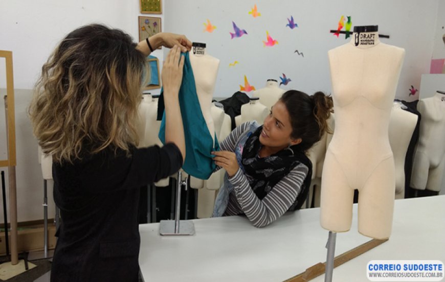 Apoio da FADECIT inova curso de Moda da UEMG em Passos
