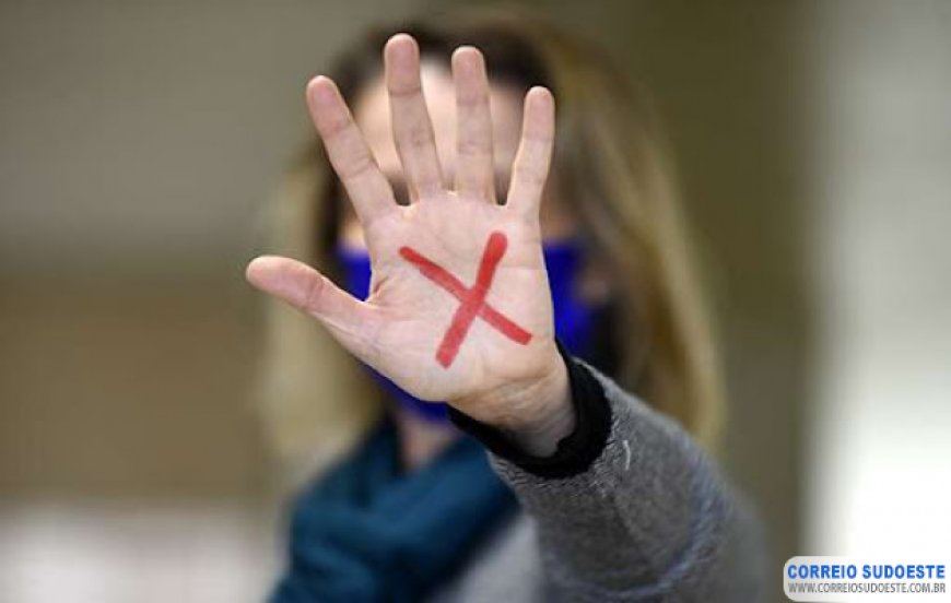 CAMPANHA SINAL VERMELHO: EMPRESA DOA BATONS PARA SALVAR VIDAS