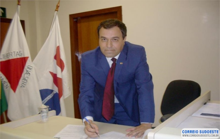MARCO ANTÔNIO ALVES É EMPOSSADO NO TERCEIRO MANDATO NA SUBSEÇÃO DA OAB