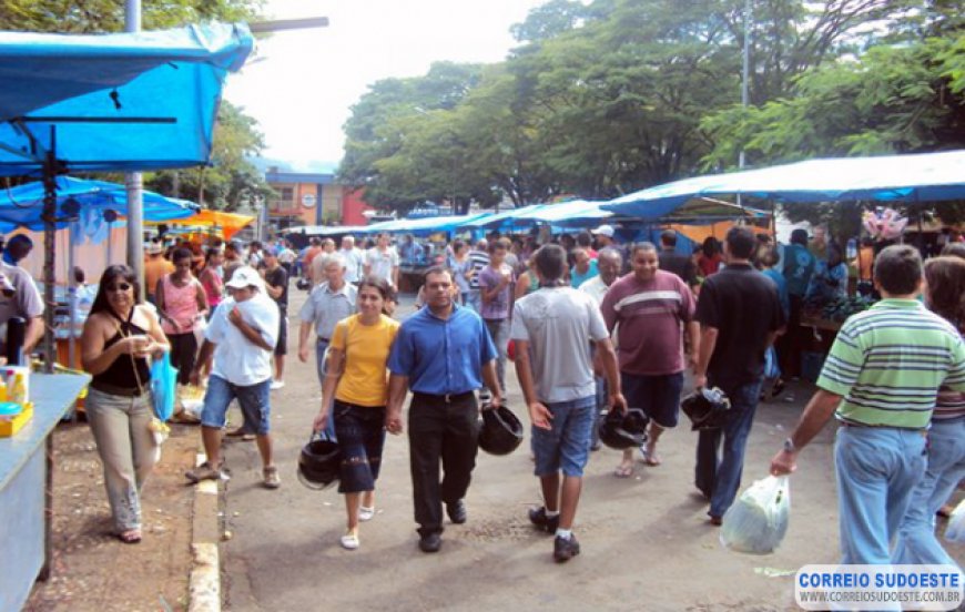 DECRETO MUNICIPAL DISPÕE SOBRE TRANSPORTE PÚBLICO, FEIRA LIVRE, SALÃO DE ESTÉTICA ENTRE OUTROS SERVIÇOS