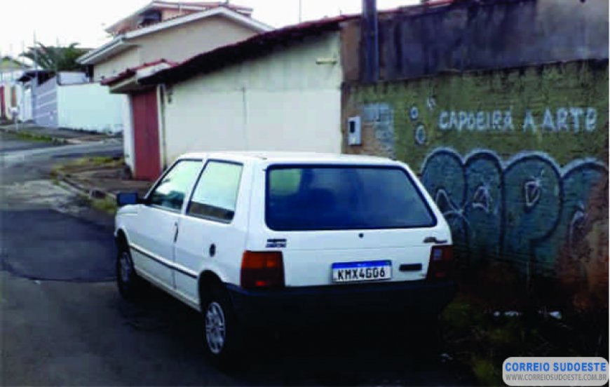 Guarda Civil recebe denúncia e encontra carro furtado