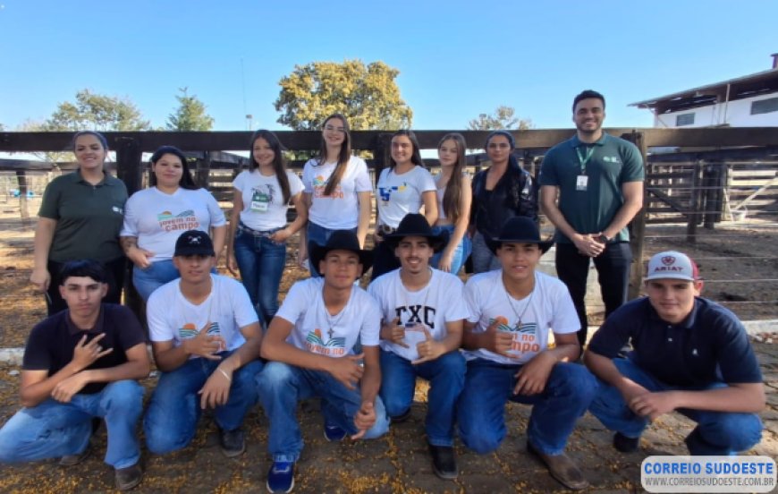 Jovem no Campo encerra turma de bovinocultura de leite, em Monte Santo de Minas